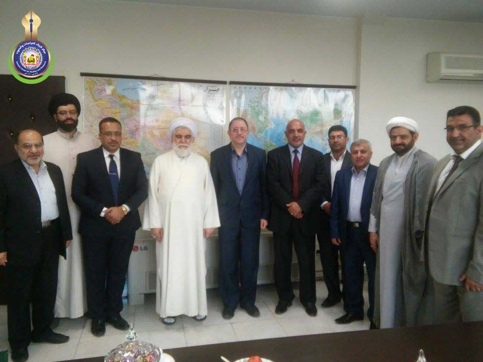 زيارة وفد مركز كربلاء للدراسات والبحوث الى مجمع اهل البيت عليهم السلام في ايران